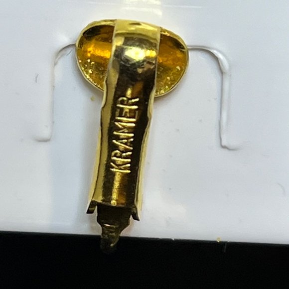 Vintage Kramer Gold Tone Flower Clip On Earrings (3763) - Picture 6 of 8